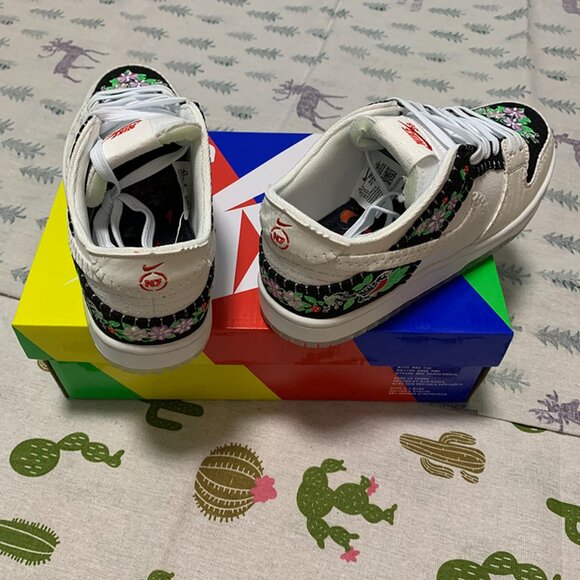 Nike Sb Dunk Low X N7 Sneakers - Picture 3 of 7